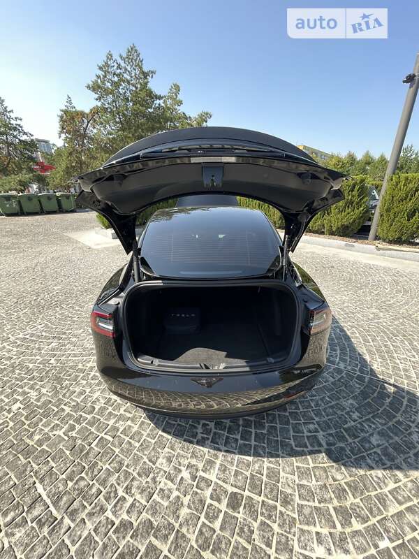 Седан Tesla Model 3 2021 в Днепре