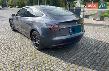 Седан Tesla Model 3 2020 в Львове