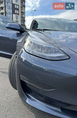 Седан Tesla Model 3 2022 в Виннице