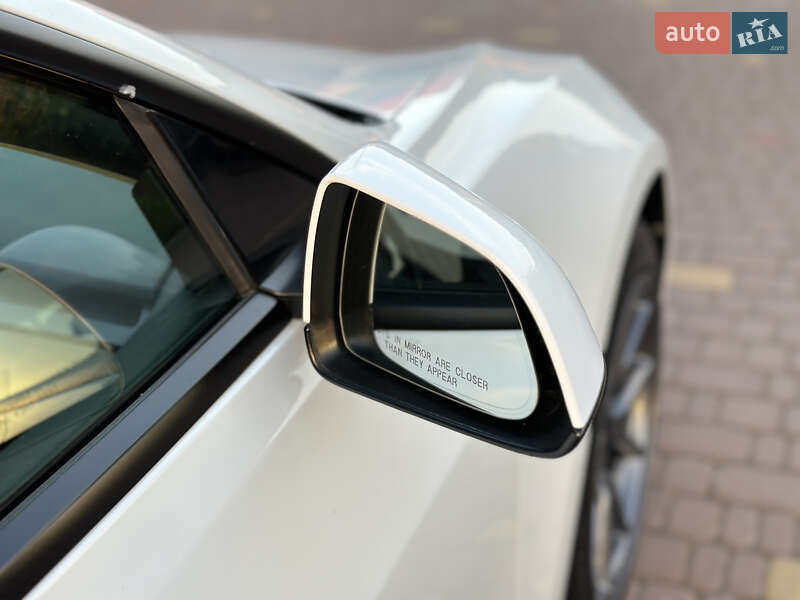 Седан Tesla Model 3 2022 в Ровно