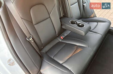 Седан Tesla Model 3 2022 в Ровно