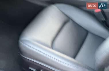 Седан Tesla Model 3 2022 в Ровно