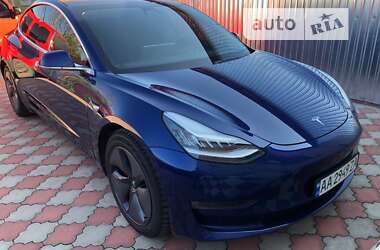 Седан Tesla Model 3 2019 в Киеве