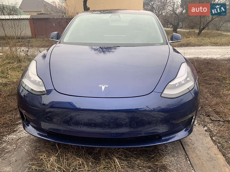 Седан Tesla Model 3 2017 в Харкові