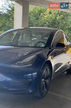 Седан Tesla Model 3 2018 в 