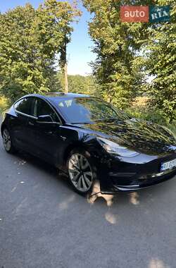 Седан Tesla Model 3 2019 в Киеве