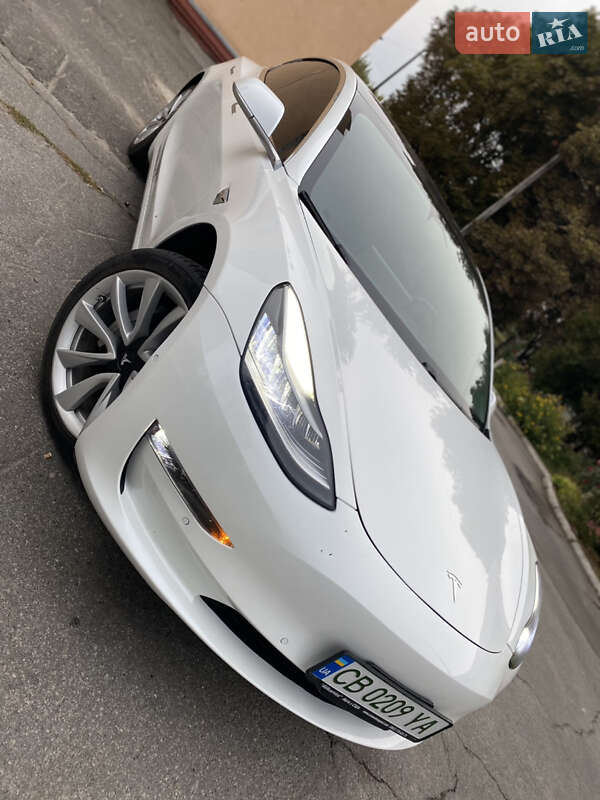 Седан Tesla Model 3 2018 в 