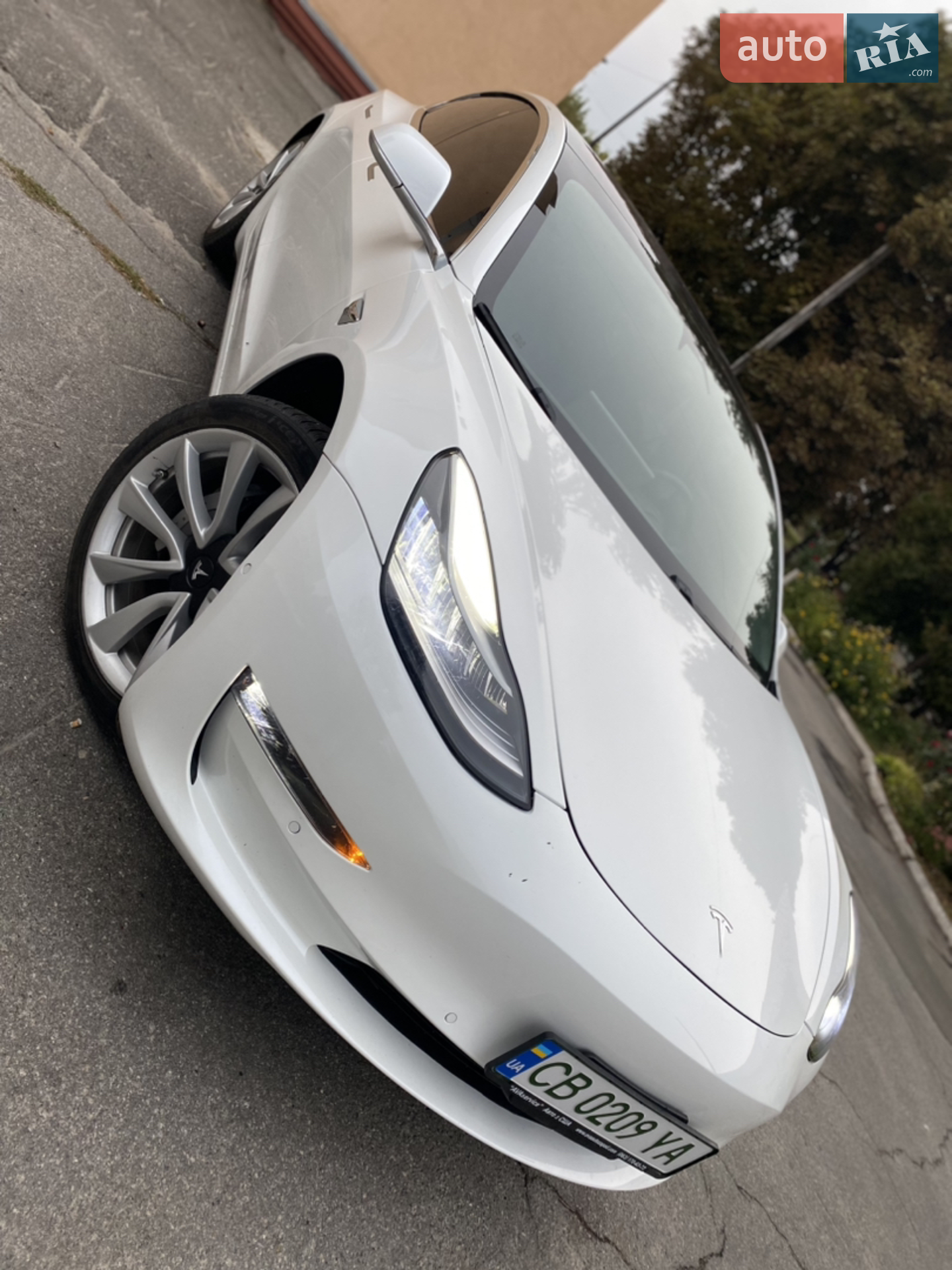 2018 Tesla Model 3 - фото 1