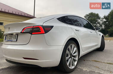 Седан Tesla Model 3 2018 в Чернигове
