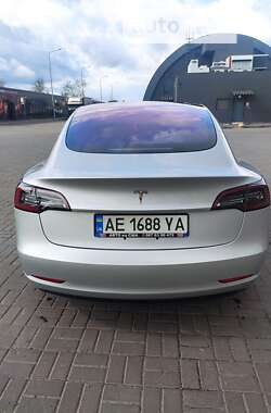 Седан Tesla Model 3 2017 в Ивано-Франковске