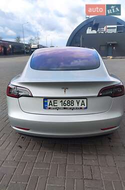 Седан Tesla Model 3 2017 в Ивано-Франковске