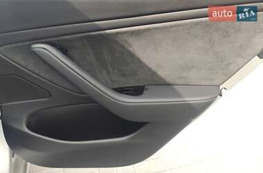 Седан Tesla Model 3 2017 в 