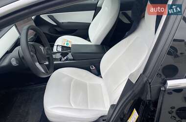 Седан Tesla Model 3 2019 в Києві