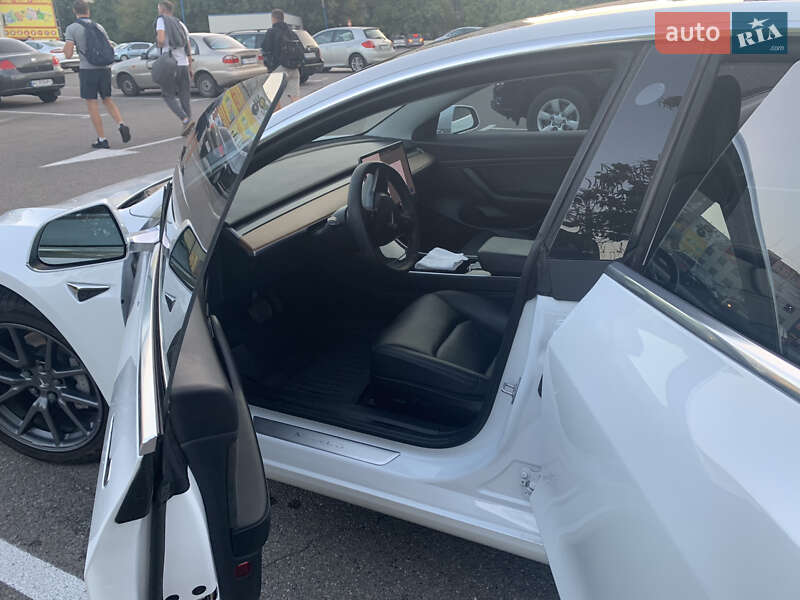 Седан Tesla Model 3 2019 в Білій Церкві