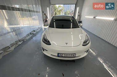 Седан Tesla Model 3 2021 в 