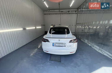 Седан Tesla Model 3 2021 в Днепре