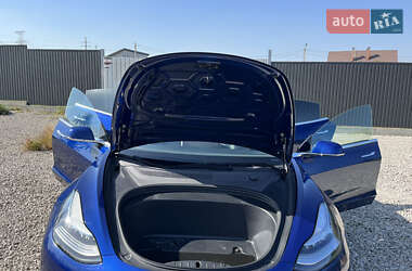 Седан Tesla Model 3 2018 в Днепре