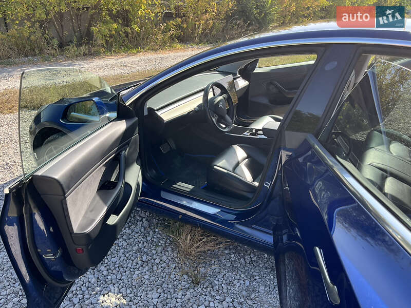 Седан Tesla Model 3 2018 в Днепре