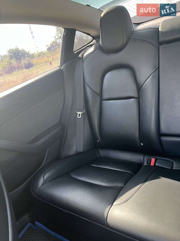 Седан Tesla Model 3 2018 в Днепре