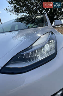 Седан Tesla Model 3 2019 в Одессе