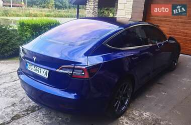 Седан Tesla Model 3 2018 в Львове