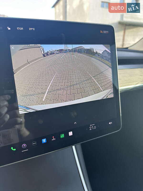 Седан Tesla Model 3 2019 в Івано-Франківську