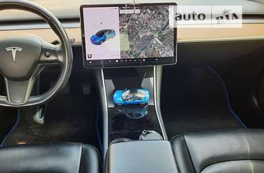 Седан Tesla Model 3 2017 в Броварах