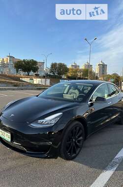 Седан Tesla Model 3 2019 в Києві