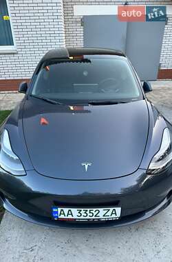 Седан Tesla Model 3 2022 в Виннице