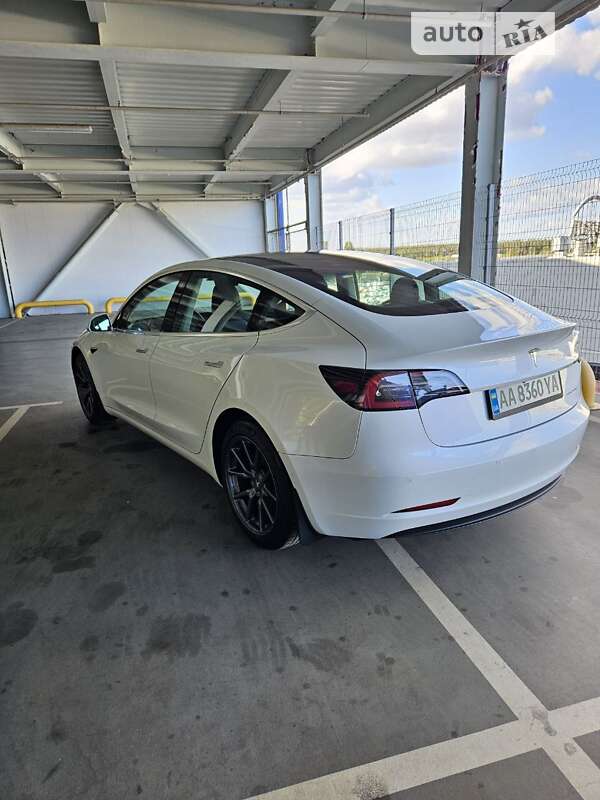 Tesla Model 3 2019