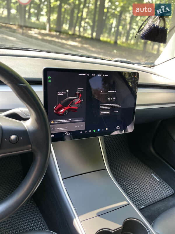 Седан Tesla Model 3 2018 в Харкові