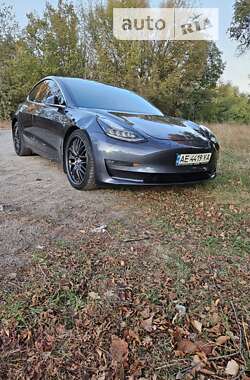 Седан Tesla Model 3 2020 в Дніпрі