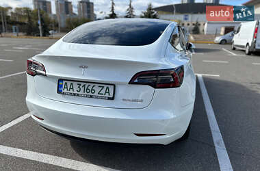 Седан Tesla Model 3 2019 в Киеве