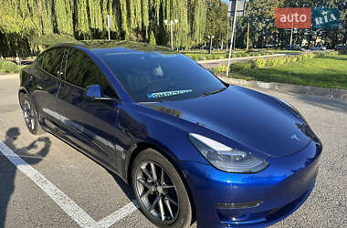 Седан Tesla Model 3 2023 в Сумах