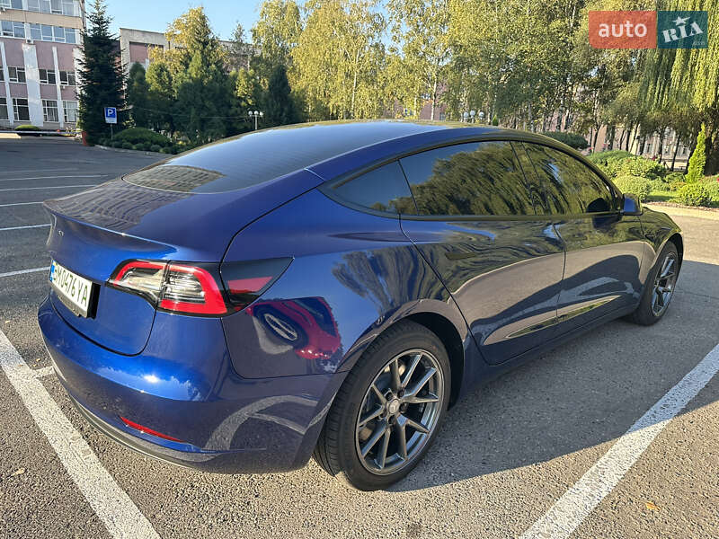 Седан Tesla Model 3 2023 в Сумах