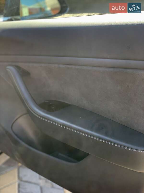Седан Tesla Model 3 2018 в Белой Церкви
