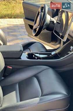 Седан Tesla Model 3 2018 в Білій Церкві