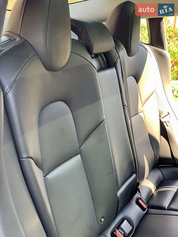 Седан Tesla Model 3 2018 в Белой Церкви