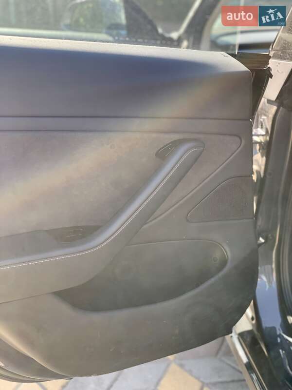 Седан Tesla Model 3 2018 в Белой Церкви