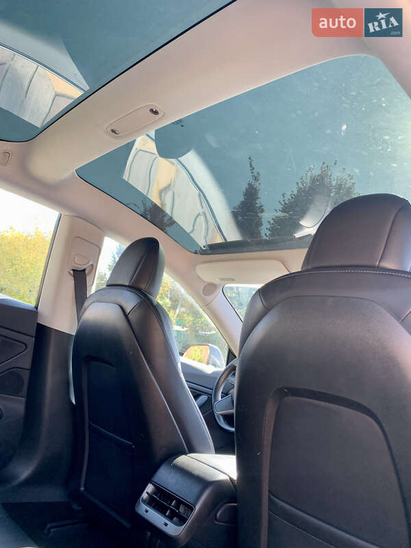 Седан Tesla Model 3 2018 в Белой Церкви