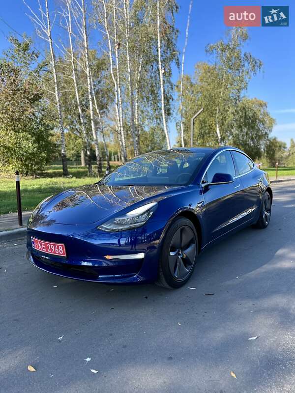 Седан Tesla Model 3 2019 в 
