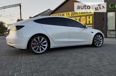 Седан Tesla Model 3 2019 в Звягеле