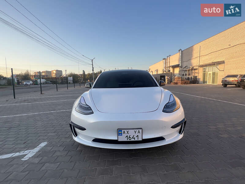 Седан Tesla Model 3 2022 в Харькове
