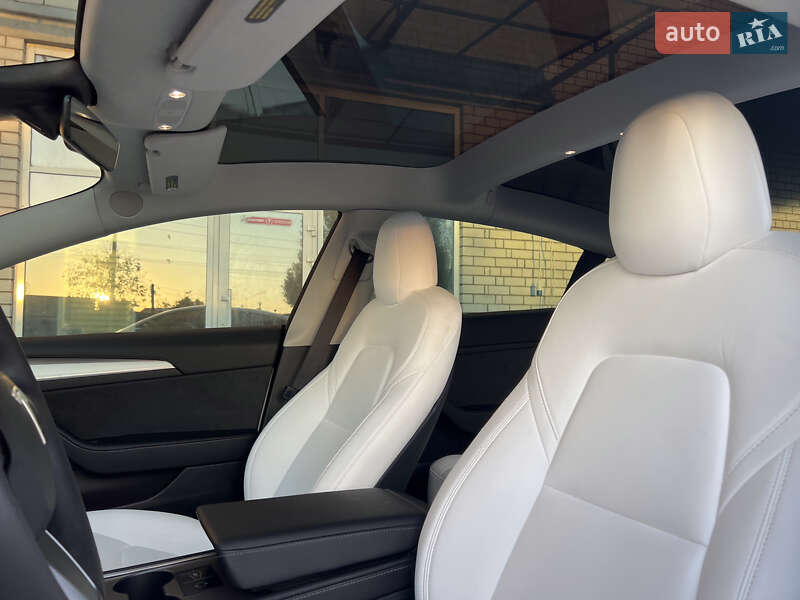 Седан Tesla Model 3 2022 в Харькове