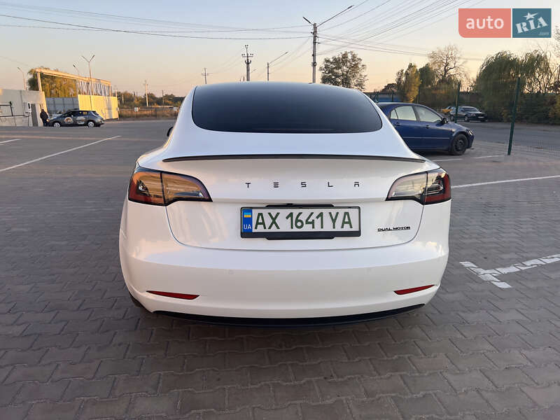 Седан Tesla Model 3 2022 в Харькове
