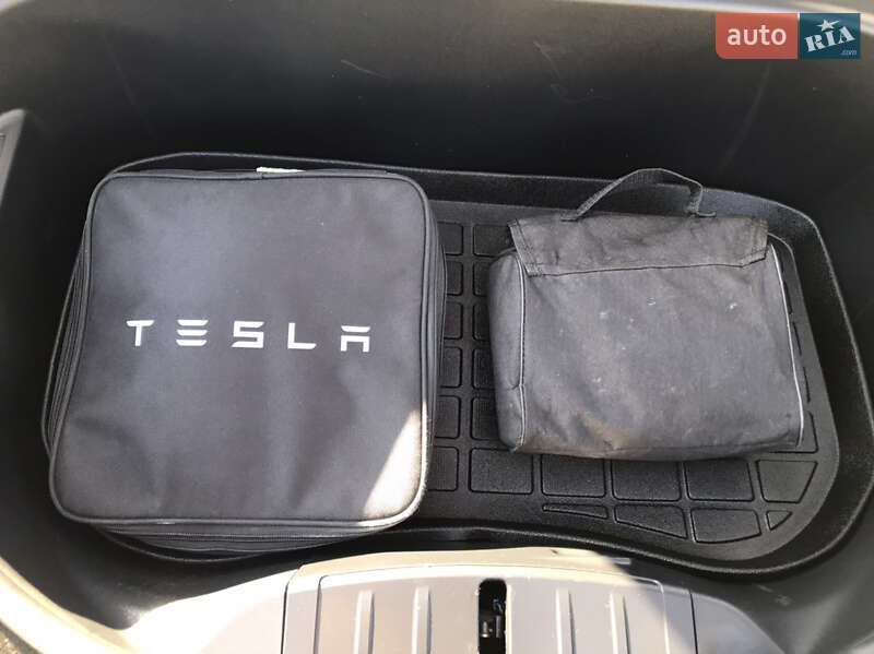 Седан Tesla Model 3 2022 в Харькове