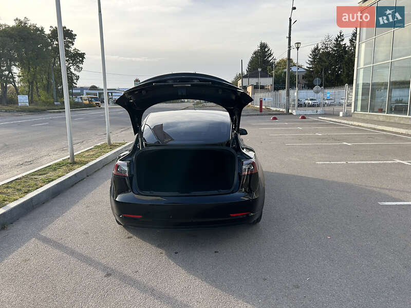 Седан Tesla Model 3 2021 в Білій Церкві