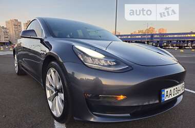 Седан Tesla Model 3 2020 в Киеве