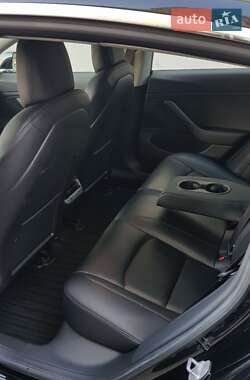Седан Tesla Model 3 2018 в Киеве