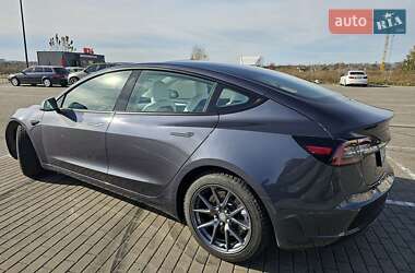 Седан Tesla Model 3 2022 в Виннице